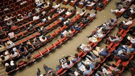 Conferencias y Encuentros